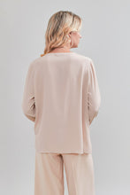 Load image into Gallery viewer, BLOUSE WITH FRONT PLEAT 42 / NUDE