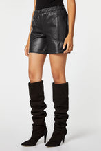 Load image into Gallery viewer, FAUX LEATHER LOOSE-FIT BERMUDA SHORTS
