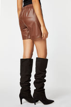 Load image into Gallery viewer, FAUX LEATHER LOOSE-FIT BERMUDA SHORTS