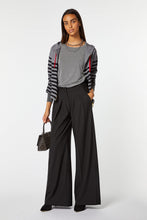 Load image into Gallery viewer, BASIC CREW-NECK TOP IN STRETCHY LIGHT VISCOSE JERSEY WITH RAGLAN SLEEVES