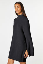 Load image into Gallery viewer, CHUNKY CASHMERE KNIT DRESS WITH BIG SLEEVES