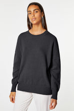 Load image into Gallery viewer, BOXY CREW-NECK JUMPER IN CHUNKY CASHMERE