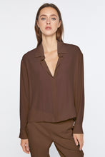 Load image into Gallery viewer, CRÊPE DE CHINE V-NECK BOXY SHIRT