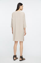 Load image into Gallery viewer, CRÊPE DE CHINE TUNIC