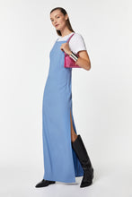 Load image into Gallery viewer, HALTER NECK MAXI DRESS IN STRETCHY VISCOSE CRÊPE