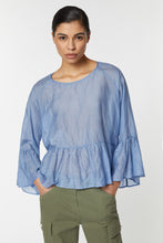 Load image into Gallery viewer, BLOUSE IN SILK/COTTON MUSLIN WITH A SCOOP NECK AND MAXI FRILLS
