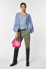 Load image into Gallery viewer, BLOUSE IN SILK/COTTON MUSLIN WITH A SCOOP NECK AND MAXI FRILLS