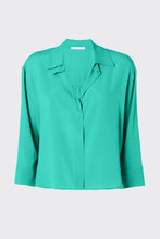 Load image into Gallery viewer, BOXY V-NECK COLLARED SHIRT IN CRÊPE DE CHINE WITH Ÿ SLEEVES