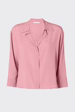 Load image into Gallery viewer, BOXY V-NECK COLLARED SHIRT IN CRÊPE DE CHINE WITH Ÿ SLEEVES