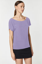 Load image into Gallery viewer, CROPPED T-SHIRT IN CRÊPE DE CHINE
