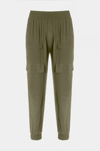 Load image into Gallery viewer, CRÊPE DE CHINE JOGGERS WITH MAXI DOUBLE POCKETS ON THE SIDES