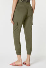 Load image into Gallery viewer, CRÊPE DE CHINE JOGGERS WITH MAXI DOUBLE POCKETS ON THE SIDES