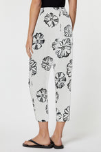 Load image into Gallery viewer, CARROT PANTS IN FLORAL-PRINTED VISCOSE WITH ELASTICATED WAISTBAND