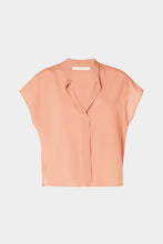 Load image into Gallery viewer, BOXY SLEEVELESS SHIRT IN CRÊPE DE CHINE WITH MANDARIN COLLAR