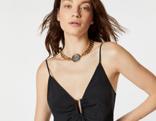 Load image into Gallery viewer, CRÊPE DE CHINE TOP WITH CLASP AND THIN STRAPS
