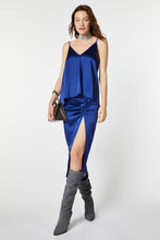 Load image into Gallery viewer, BOXY TOP-HANDLE BAG IN FAUX CROCODILE LEATHER
