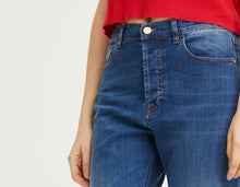 Load image into Gallery viewer, BLUE DENIM BOYFRIEND JEANS
