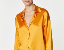 Load image into Gallery viewer, BOXY SHIRT IN STRETCHY SATIN WITH GOLD METAL BUTTONS