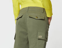 Load image into Gallery viewer, CARGO PANTS WITH ZIPPERS, IN DENIM-LOOK STRETCHY COTTON GABERDINE