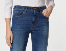 Load image into Gallery viewer, BLUE DENIM BOYFRIEND JEANS