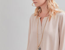 Load image into Gallery viewer, BLOUSE WITH FRONT PLEAT