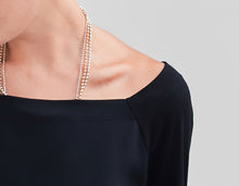 Load image into Gallery viewer, CONTRASTING FABRIC T-SHIRT