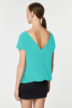 Load image into Gallery viewer, CROPPED T-SHIRT IN CRÊPE DE CHINE
