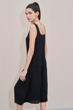 Load image into Gallery viewer, COCOON DRESS IN CREPE DE CHINE WITH SQUARE NECK
