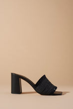 Load image into Gallery viewer, FRINGED RAFFIA SANDALS WITH BLOCK HEELS
