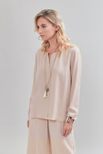 Load image into Gallery viewer, BLOUSE WITH FRONT PLEAT 
