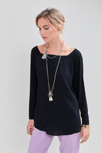 Load image into Gallery viewer, Contrasting fabric t-shirt 
