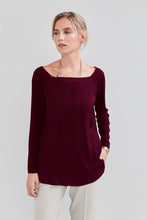 Load image into Gallery viewer, Contrasting fabric t-shirt 42 / AUBERGINE
