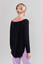 Load image into Gallery viewer, Contrasting fabric t-shirt 

