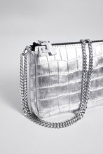 Load image into Gallery viewer, CLUTCH BAG IN FAUX CROCODILE LEATHER WITH GOLD METAL CHAIN

