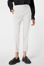 Load image into Gallery viewer, DRAINPIPE PANTS IN STRETCHY CREPE GABARDINE
