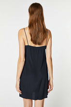 Load image into Gallery viewer, CREPE DE CHINE MIDI DRESS WITH METAL CLIP IN THE MIDDLE
