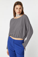 Load image into Gallery viewer, CROPPED DRAWSTRING BLOUSE IN CREPE DE CHINE
