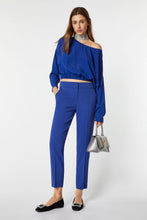 Load image into Gallery viewer, CROPPED DRAWSTRING BLOUSE IN CREPE DE CHINE
