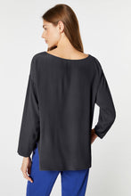 Load image into Gallery viewer, CREW NECK BLOUSE IN CREPE DE CHINE
