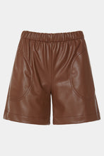 Load image into Gallery viewer, FAUX LEATHER LOOSE-FIT BERMUDA SHORTS
