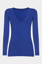 Load image into Gallery viewer, BASIC V-NECK TOP IN STRETCHY VISCOSE JERSEY

