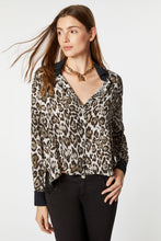 Load image into Gallery viewer, ANIMAL PRINT SHIRT WITH GOLD BUTTONS
