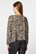 Load image into Gallery viewer, ANIMAL PRINT BOXY BLOUSE WITH GOLD BUTTONS
