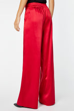 Load image into Gallery viewer, BELTED PANTS IN STRETCHY SATIN
