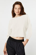 Load image into Gallery viewer, CROPPED SWEATER IN STRETCH YARN
