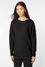 Load image into Gallery viewer, CHUNKY KNIT CREW-NECK SWEATER
