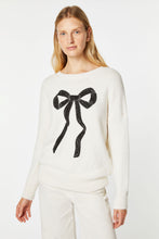 Load image into Gallery viewer, CHUNKY KNIT SWEATER WITH BOW PATTERN

