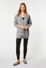 Load image into Gallery viewer, BIG OVERSIZE CARDIGAN IN CHUNKY CASHMERE

