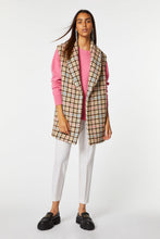 Load image into Gallery viewer, BOXY CREW-NECK JUMPER IN CHUNKY CASHMERE
