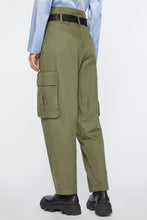 Load image into Gallery viewer, CARGO PANTS IN COTTON GABARDINE WITH RIBBON BELT
